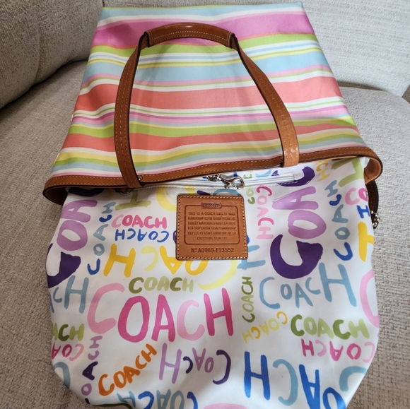 Like New Coach Hampton Pastel Striped Satchel Tote Bag Purse - Picture 11 of 13